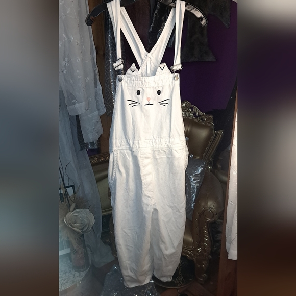 Agapo Denim - APOMCute White Cat Face Overalls
